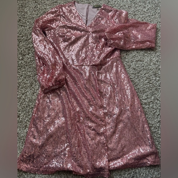 Pink Sequin V-Neck Cocktail Dress - Above the Knee - Picture 3 of 10